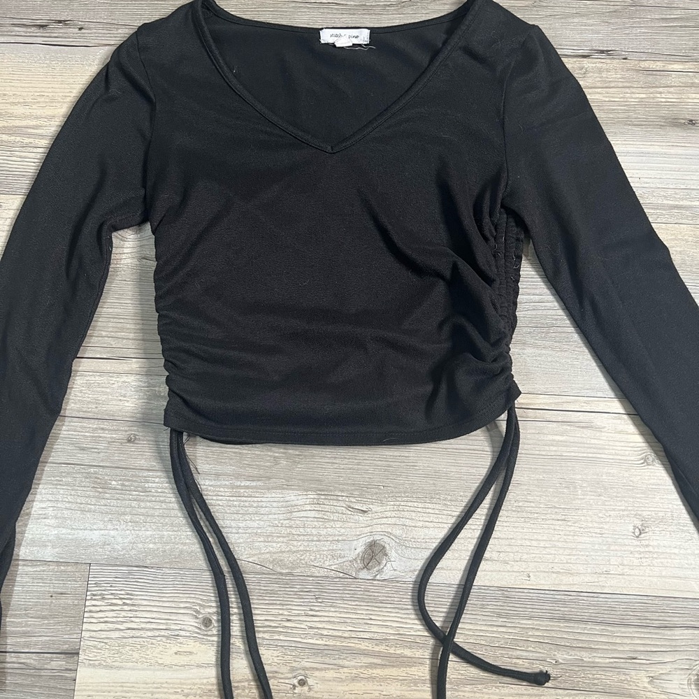 Small Black Long Sleeve Ruched Top